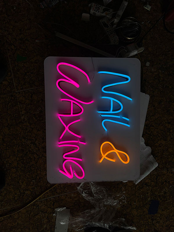 Thi Công Biển LED Neon