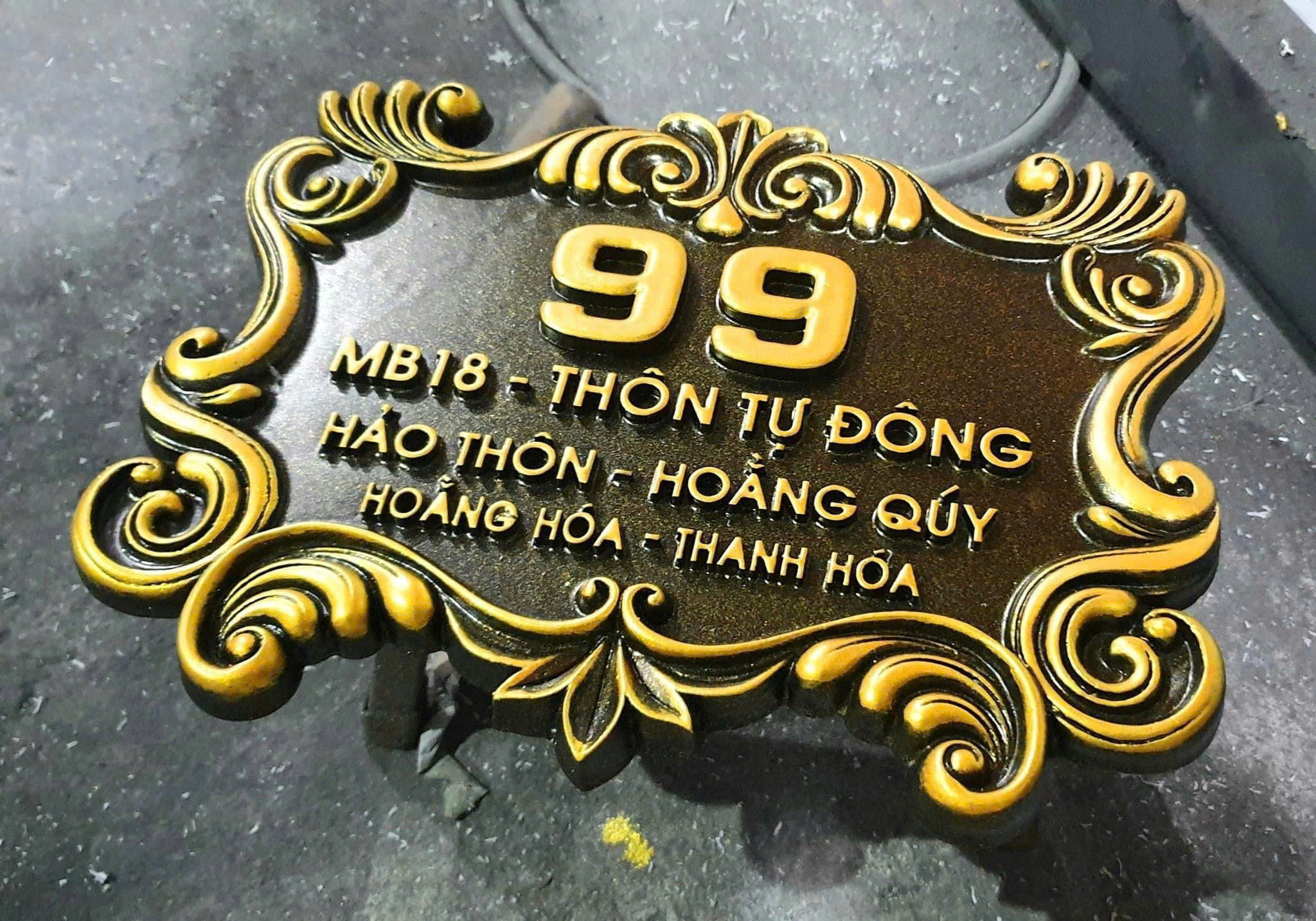 Thiết Kế Bảng Hiệu Bằng Đồng