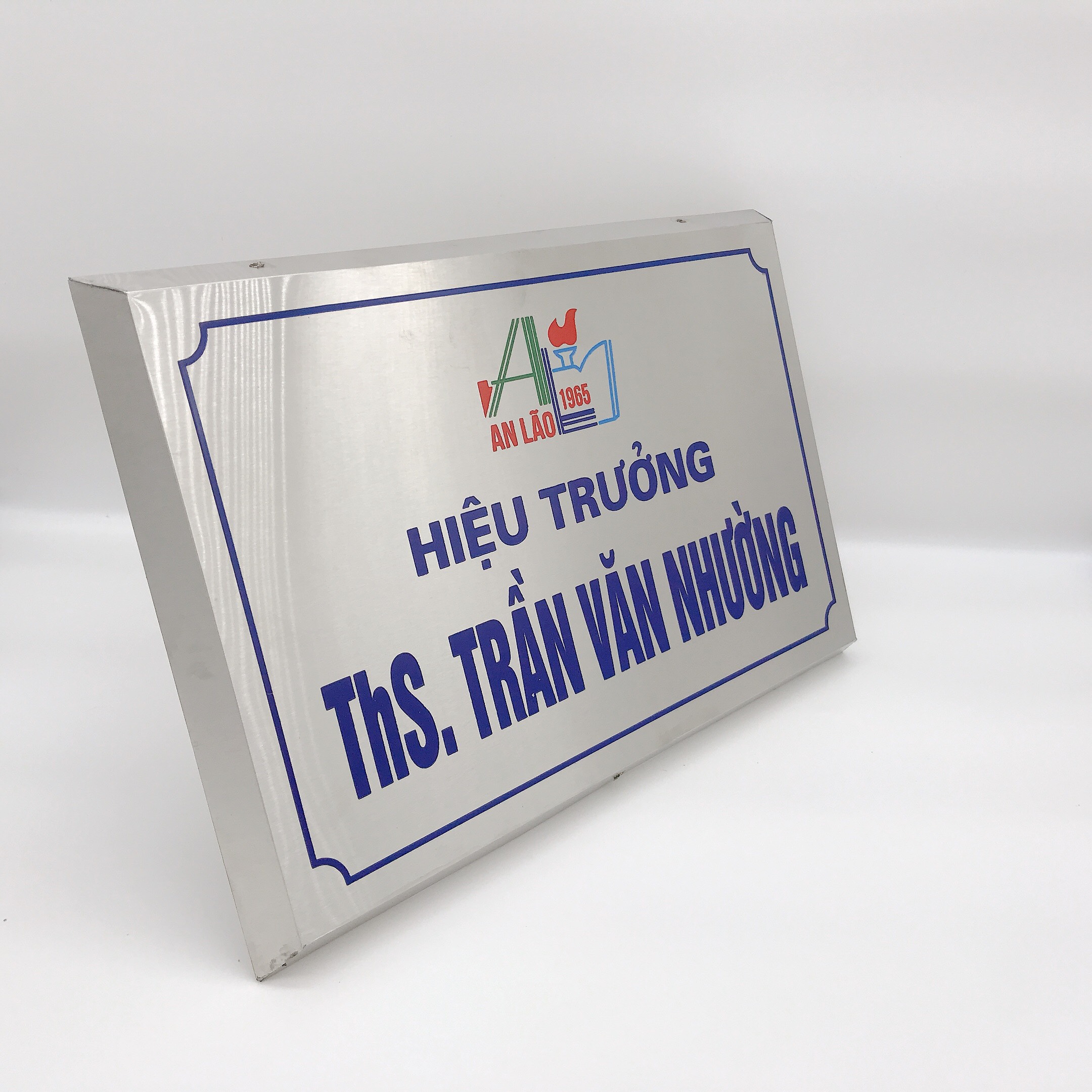 Thiết Kế Bảng Hiệu Inox Ăn Mòn