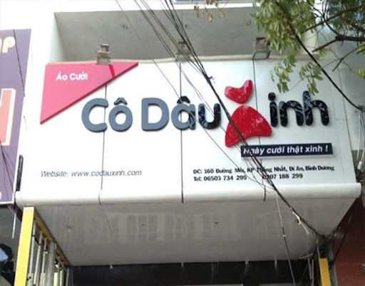 Thi công biển quảng cáo bằng Alu