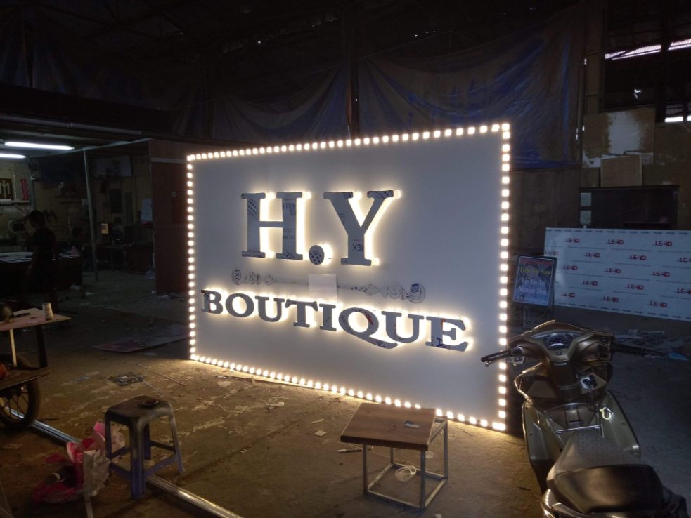 Biển quảng cáo phát sáng chuyên nghiệp tại TP.HCM