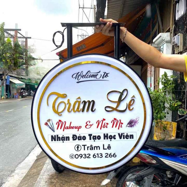Mẫu Biển Quảng Cáo Đẹp, Sáng Tạo & Ấn Tượng Nhất 2025