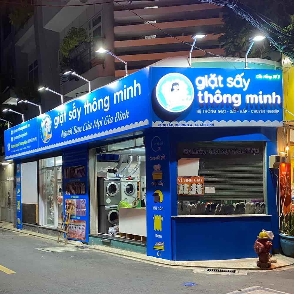 Thi Công Bảng Hiệu Giặt Sấy Đẹp