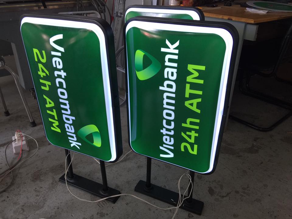 Thiết Kế Biển Hiệu Mica Hộp Đèn