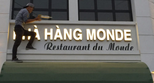 Làm Bảng Hiệu Nhà Hàng
