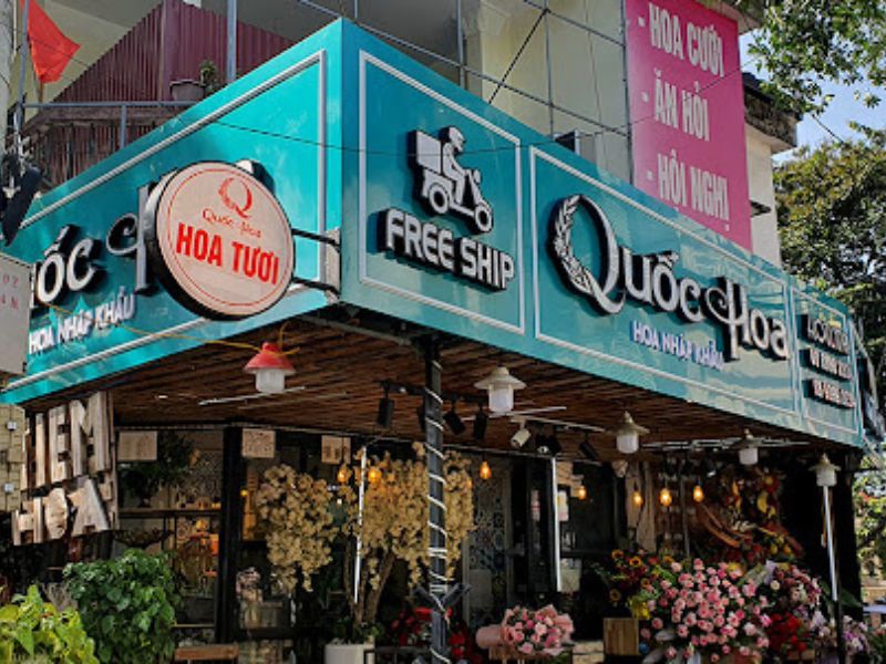 Thiết Kế Bảng Hiệu Cửa Hàng Hoa Đẹp & Sáng Tạo
