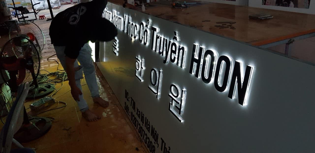 Thi Công Chữ Đèn LED Quảng Cáo Chuyên Nghiệp
