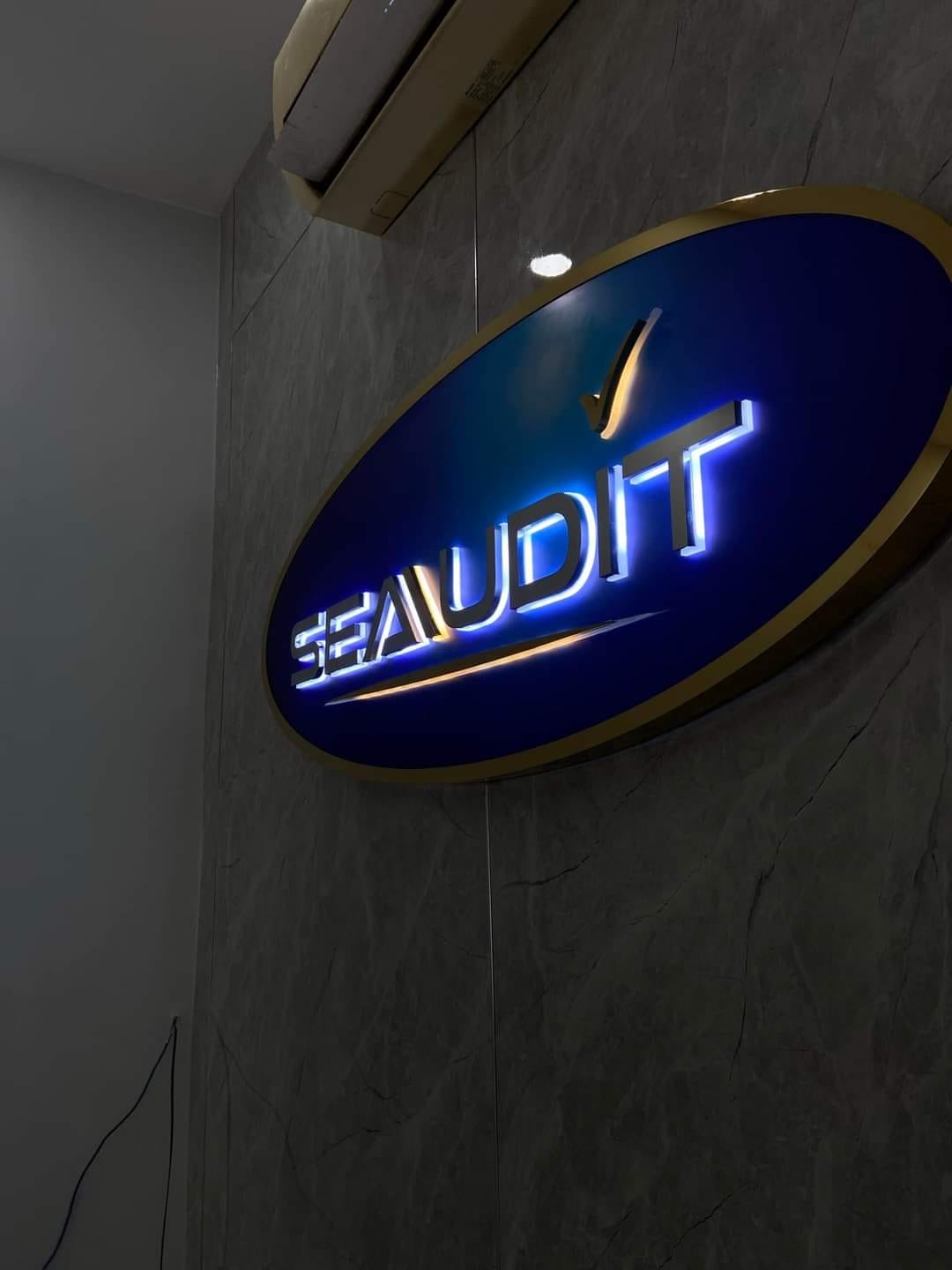 Thi Công Bảng Hiệu Nổi Bật