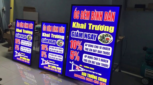 Mẫu Bảng Hiệu Hộp Đèn Đứng Đẹp Năm 2026