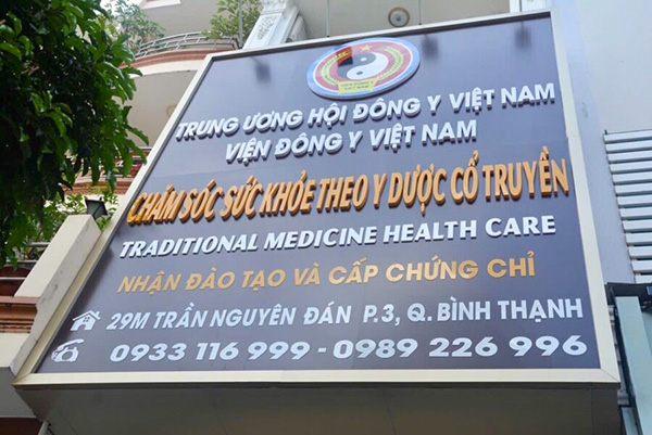 Mẫu Bảng Hiệu Phòng Khám Đông Y Đẹp Năm 2026 Chuẩn Thẩm Mỹ