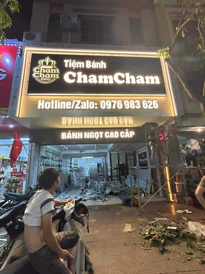 Thi Công Bảng Hiệu Nhà Hàng Đẹp