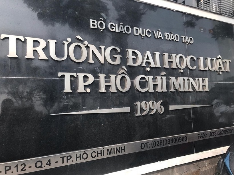 Xu Hướng Thiết Kế Bảng Hiệu Quảng Cáo Năm 2025