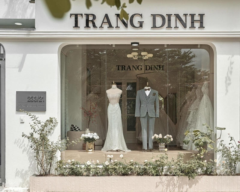 Thi Công Bảng Hiệu Áo Cưới Đẹp, Sang Trọng