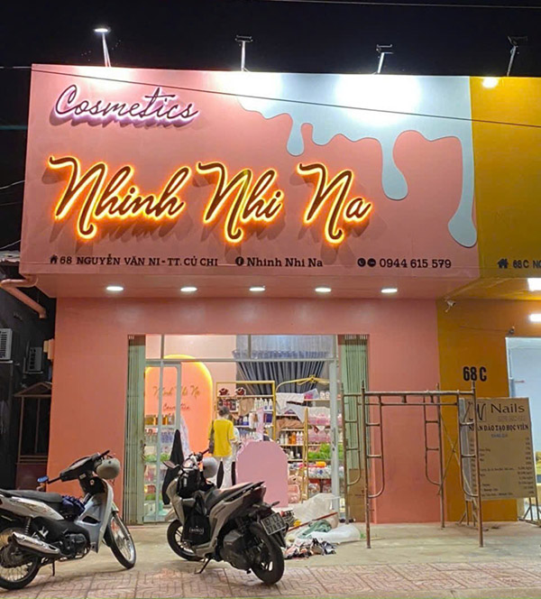Thiết Kế Bảng Hiệu Shop Mỹ Phẩm Đẹp