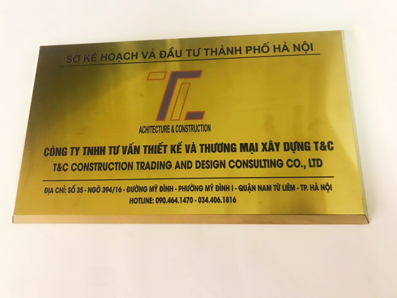 Thiết Kế Bảng Hiệu Inox Vàng Đẹp