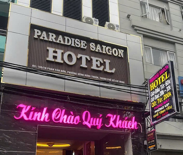 Thiết Kế Bảng Tên Khách Sạn Đẹp