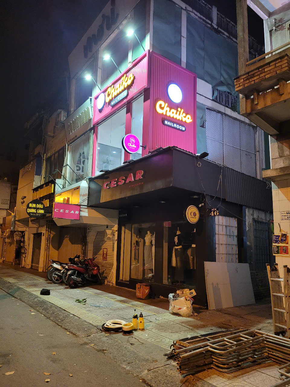 Thiết Kế Bảng Hiệu Theo Yêu Cầu