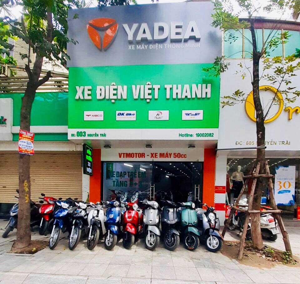 Biển quảng cáo xe điện