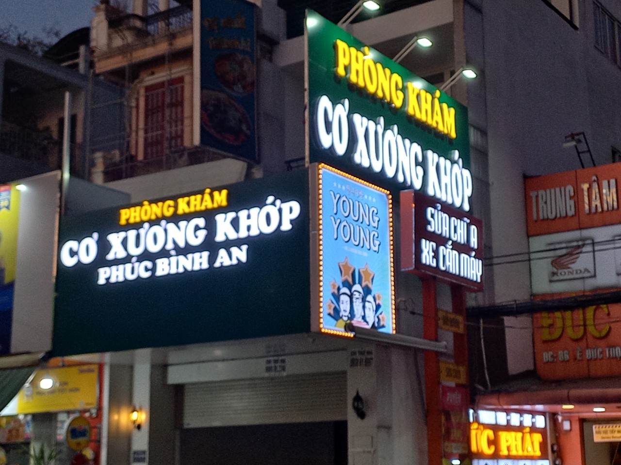 Công Ty Làm Bảng Hiệu Quảng Cáo