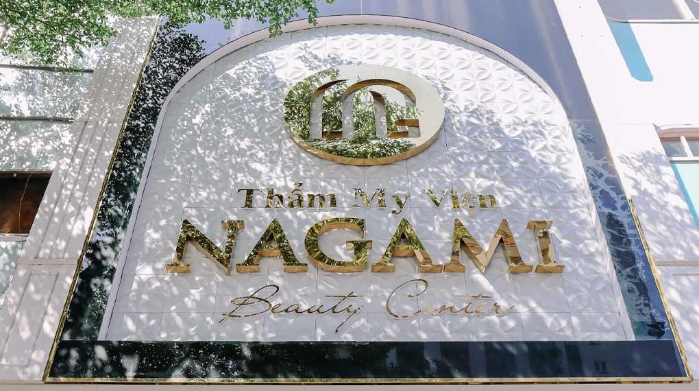 Bảng hiệu spa sang trọng