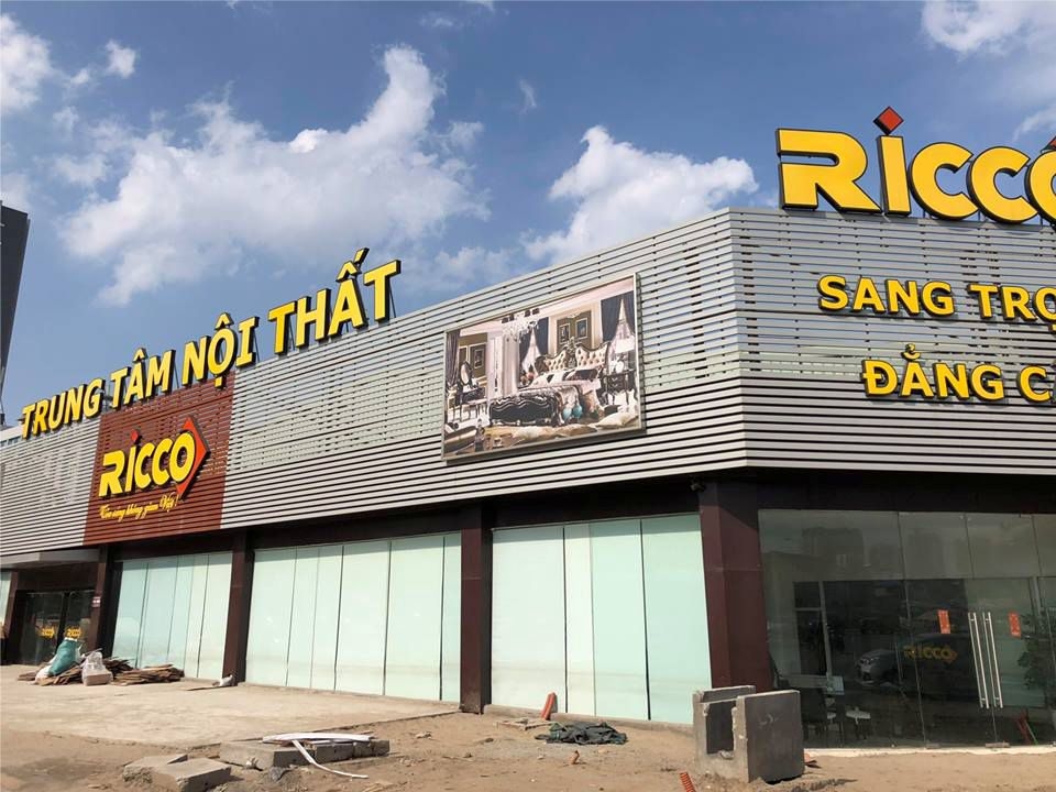 Thi công biển hiệu giá rẻ