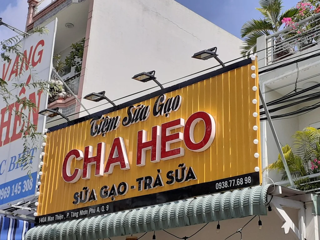 Thi công bảng hiệu bằng tôn