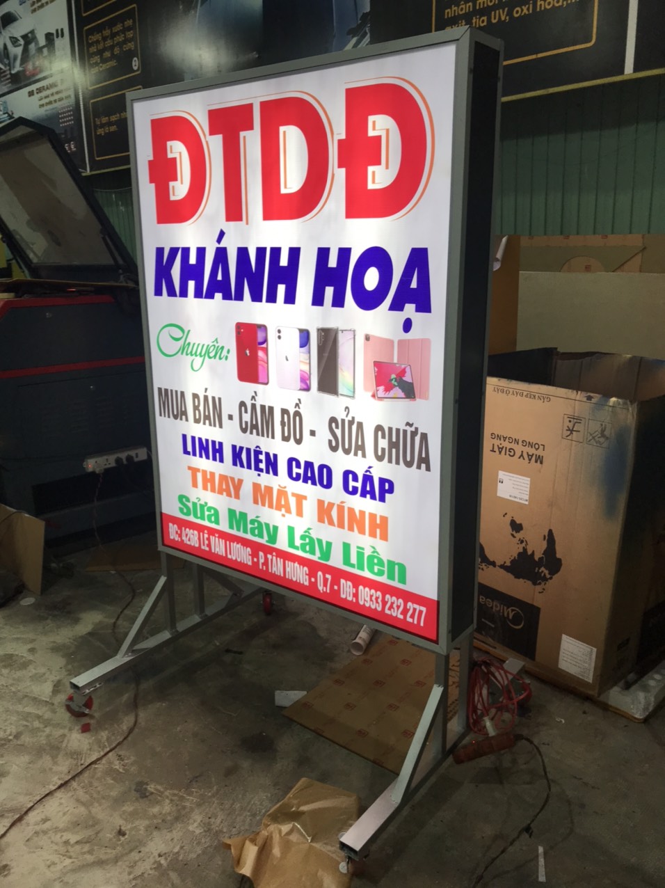 Làm bảng hiệu hộp đèn đẹp tại TP.HCM