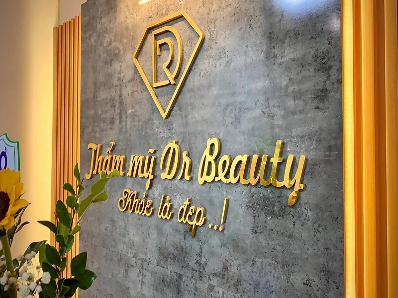 Thiết kế bảng hiệu chữ vàng