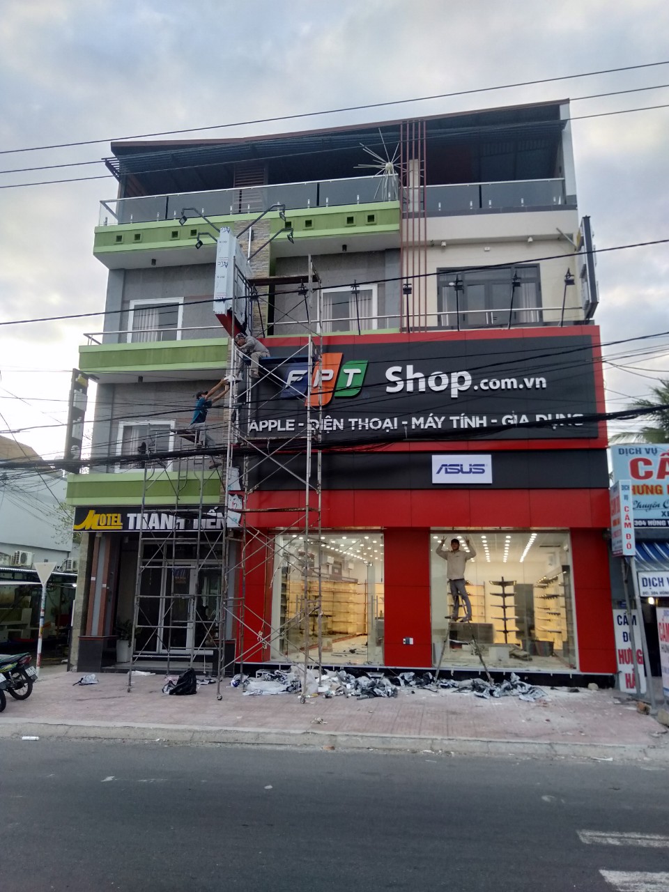 Thi công bảng mica quảng cáo chuyên nghiệp tại TP.HCM